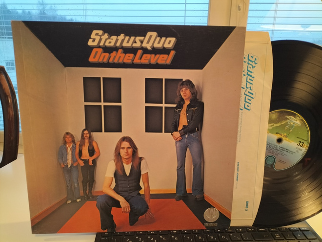 STATUS QUO, On the level, LP UK -75 NÄTTI ORKKIS !!