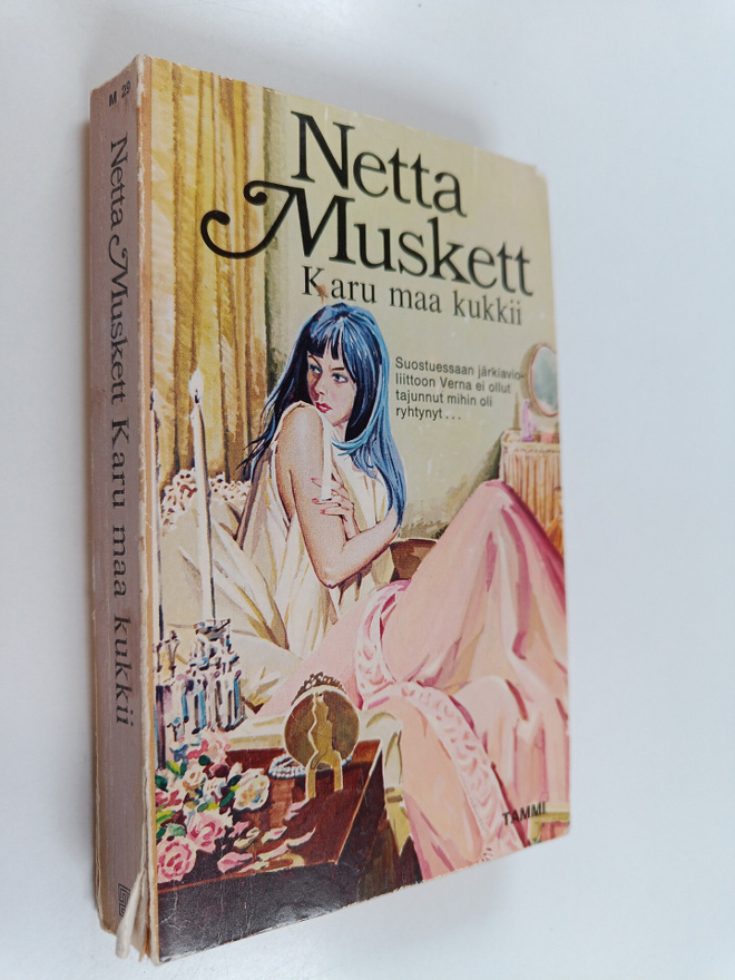 Netta Muskett : Karu maa kukkii