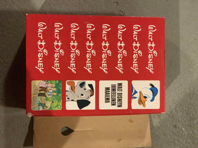 Disney ihmeellinen maailma -boxi