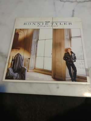 Bonnie Tyler hide your heart
