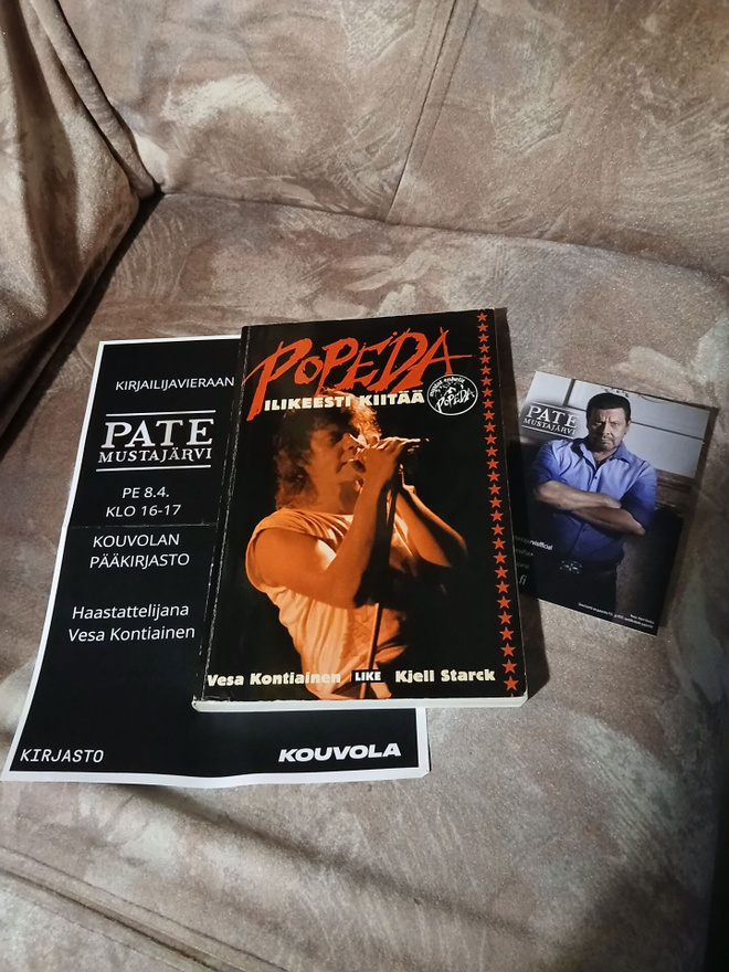 POPEDA - ILIKEESTI KIITÄÄ KIRJA ( Nimmareilla )