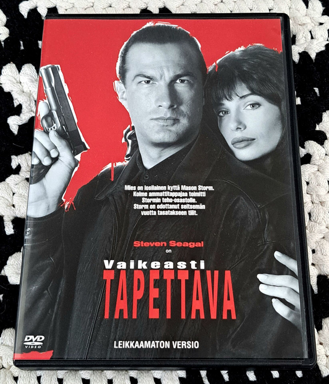 Vaikeasti tapettava - DVD (Suomijulkaisu)