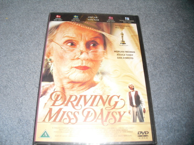 PALVELUKSESSANNE, MISS DAISY (Morgan Freeman) UUSI***