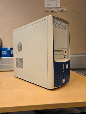 Retro DGC Pentium 4 -tietokone – toimiva kokonaisuus