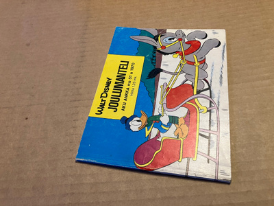 DISNEY JOULUMANTELI 51A/1970 HYVÄ