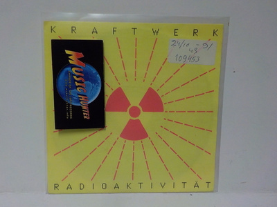 KRAFTWERK - RADIOAKTIVITÄT M-/EX+ 7"