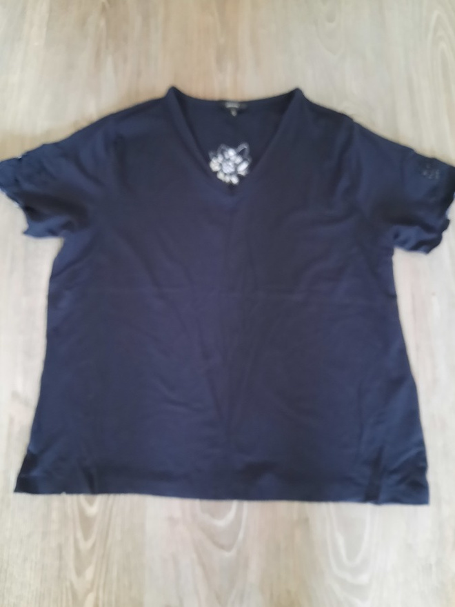 Tummansininen t-paita koko 48