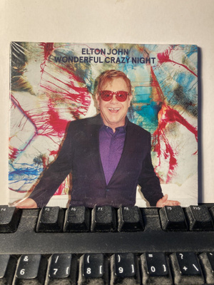 ELTON JOHN: Wonderful Crazy Night, CD, muoveissa
