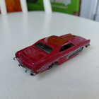 Buick Riviera lowrida -64 Hot Wheels - pikkukuva 2