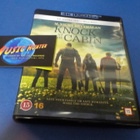 KNOCK AT THE CABIN UUSI 4K ULTRA HD + BLU-RAY (W) - pikkukuva 1