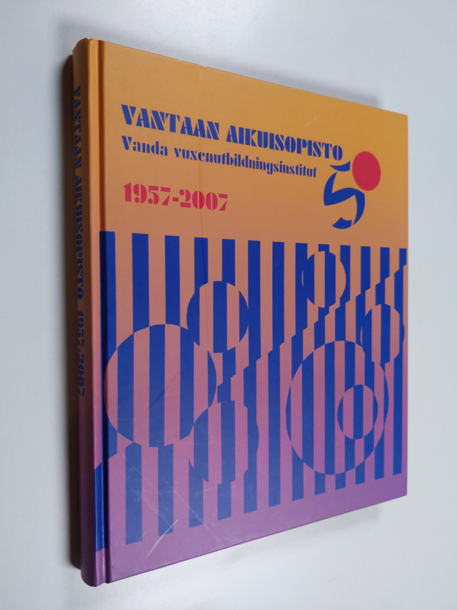 Vantaan aikuisopisto 50 v : 1957-2007