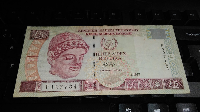 Cyprus Kypros 5 pounds 1997 F-VF-