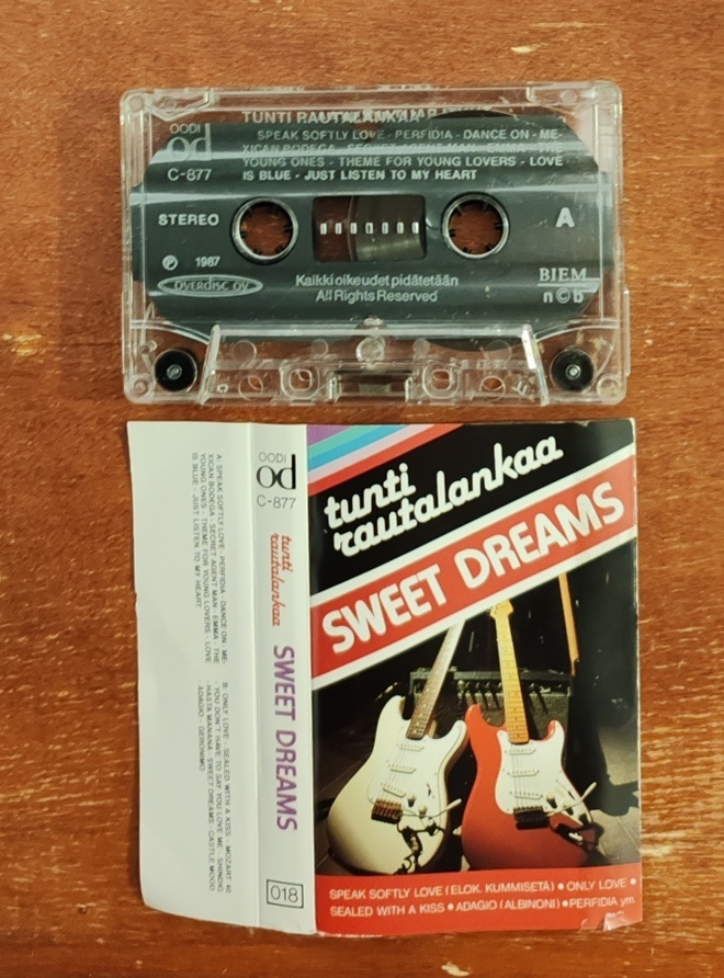 Tunti Rautalankaa - Sweet Dreams c-kasetti