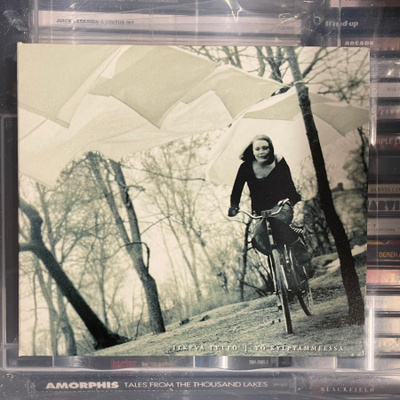 ITKEVÄ TYTTÖ - Yö kylpyammeessa cd digipak
