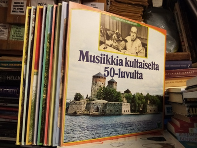 LP SUOMALAINEN MUSIIKKIKIRJASTO 1-9 ( SIS POSTIKULU)