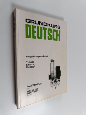 Roland Schäpers : Grundkurs Deutsch = Nykysaksan peruskur...