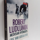 Eric Van Lustbader : Robert Ludlumin Medusan hyökkäys - pikkukuva 1