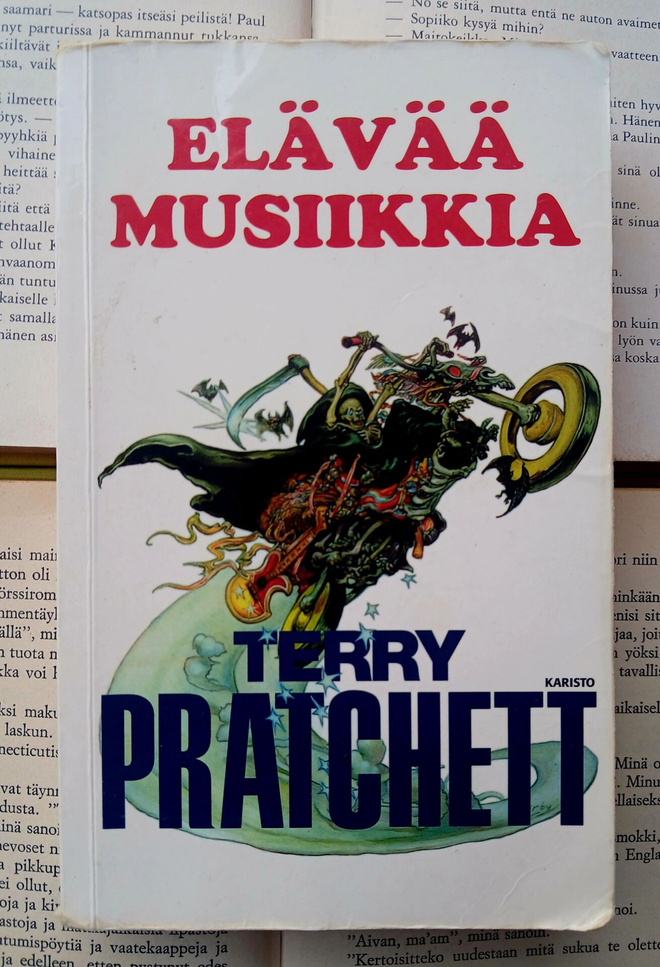 Terry Pratchett - Elävää musiikkia (pokkari)