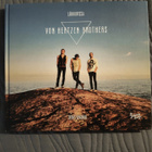 Denis Vinokur: Lähikuvissa - Von Hertzen Brothers - pikkukuva 1