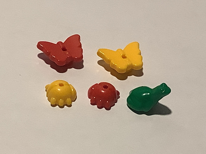 Lego perhoset ötökät ja sammakko