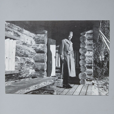 Mannerheim aihe 11 erilaista korttia