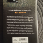 Peter Robinson: Varomaton rakkaus - pikkukuva 2