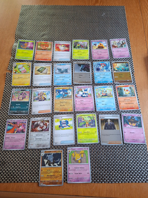 Pokemon kortteja 26 kpl