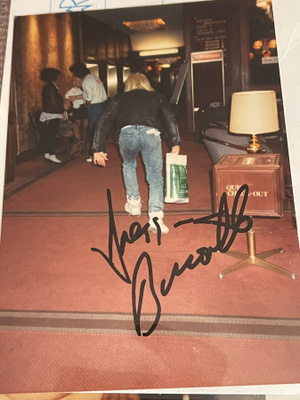 Gregg Bissonette valokuva nimikirjoituksella