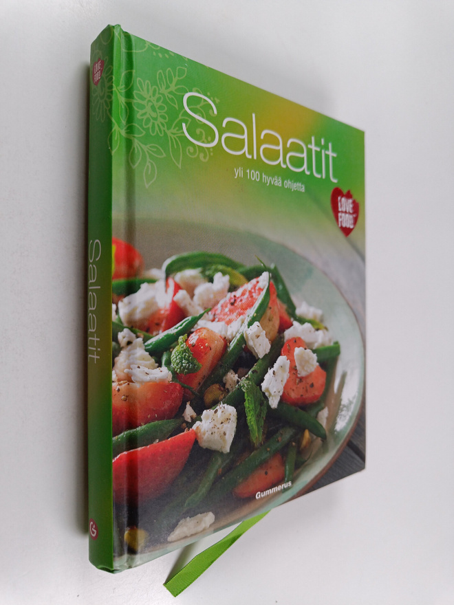 Salaatit : yli 100 hyvää ohjetta
