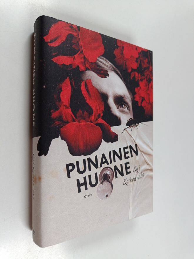 Kaj Korkea-aho : Punainen huone