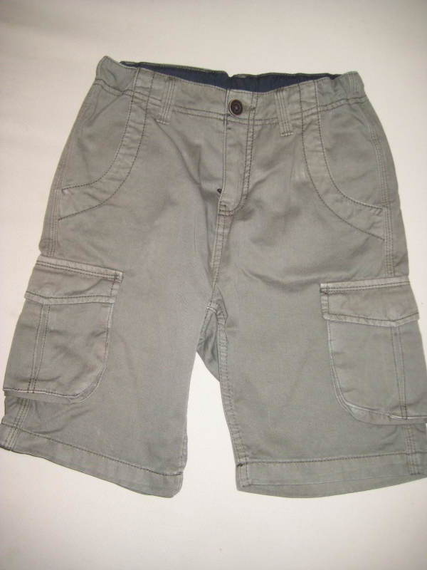 **ale!  KAPPAHL  SHORTSIT, uuden veroiset    koko 140 cm