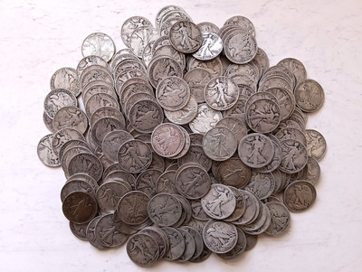 90% hopeisia puolidollareita nimellisarvo yht. 100$