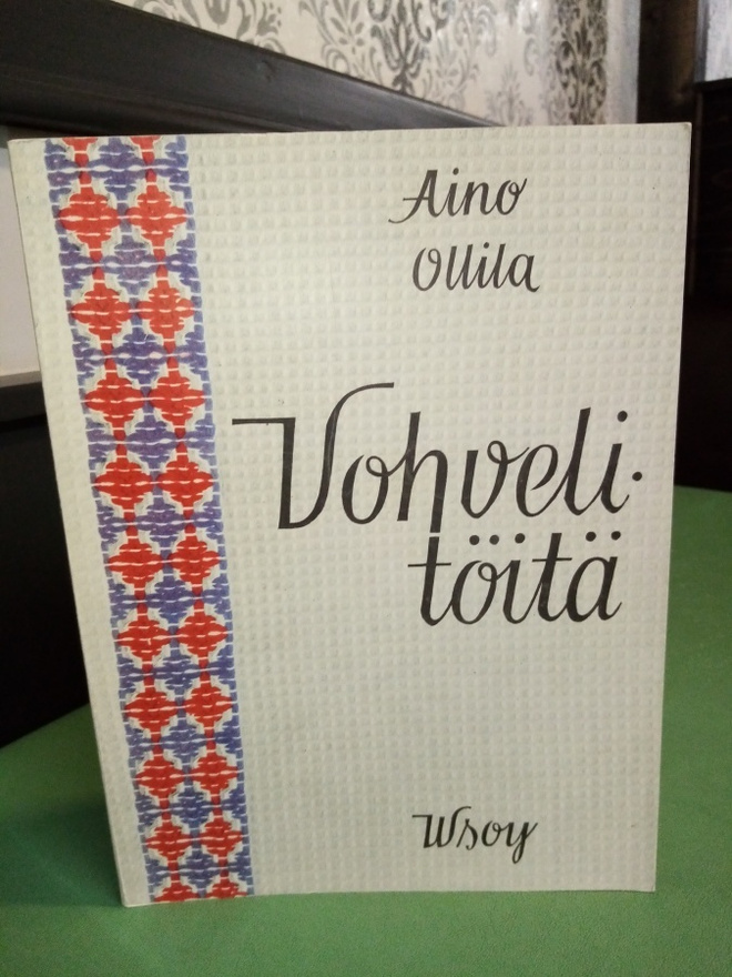 Ollila : Vohvelitöitä ( SIS POSTIKULU)
