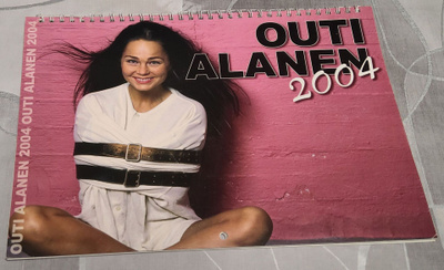 Näyttelijä Outi Alasen taidekuvakalenteri vuodelta 2004