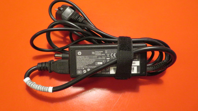 HP virtalähde 65W 18.5V 3.5A