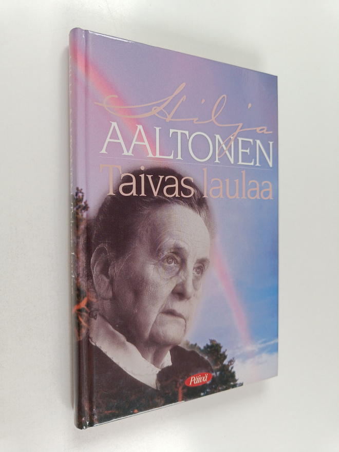 Hilja Aaltonen : Taivas laulaa