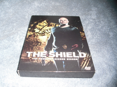 SHIELD - LAIN VARJOLLA (2-kausi)
