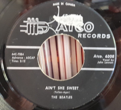 Beatles - Ain't she sweet / Nobodys's child 7"