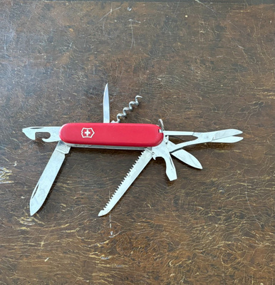 Taittuva taskuveitsi Victorinox Switzerland vanha.