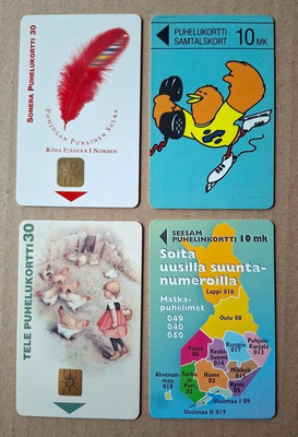 4 erilaista - mm. punainen sulka