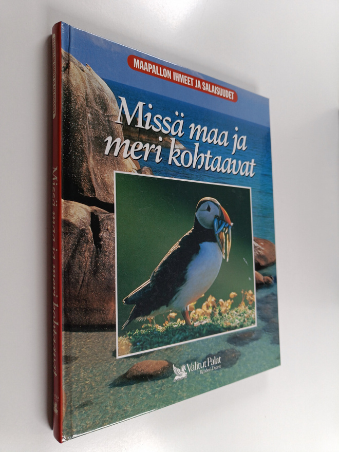 Michael Bright : Missä maa ja meri kohtaavat