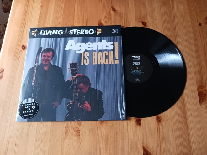 Agents & Jorma Kääriäinen – Agents Is Back! lp hieno