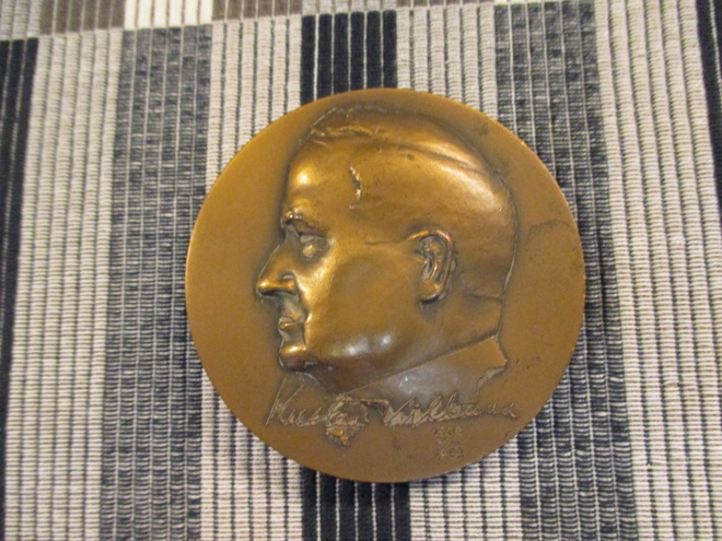 Kustaa Vilkuna mitali 1962 / Essi Renvall -62