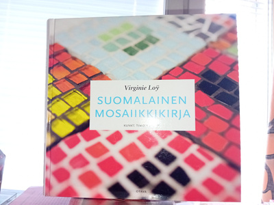 Loy : Suomalainen mosaiikkikirja ( SIS POSTIKULU )