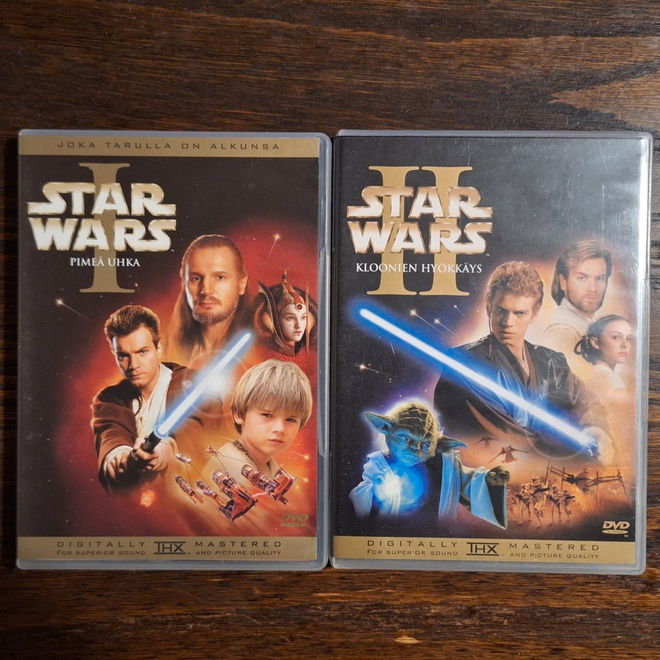 TÄHTIEN SOTA PIMEÄ UHKA & KLOONIEN HYÖKKÄYS (DVD)