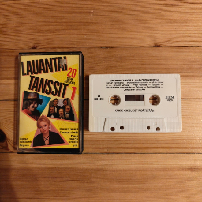 Lauantaitanssit 1 - 20 Supersuosikkia (Irwin) c-kasetti
