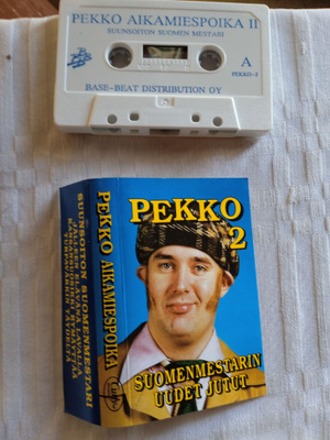 C- KASETTI: PEKKO AIKAMIESPOIKA: SUOMENMESTARIN UUDET JUTUT