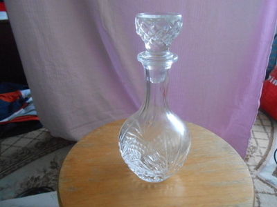 Karahvi, kristalli? Korkeus 24,5cm.