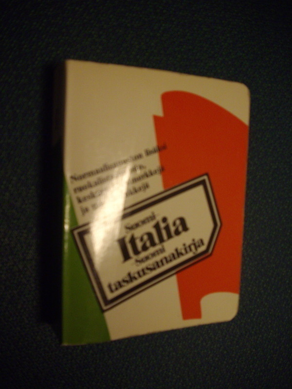 Suomi - Italia - Suomi taskusanakirja (1987) Sis.postikulut
