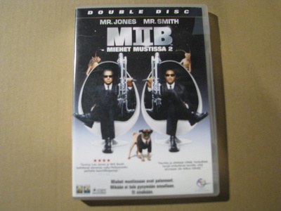 MIB II - Miehet Mustissa 2 ( Tommy Lee Jones & Will Smith )